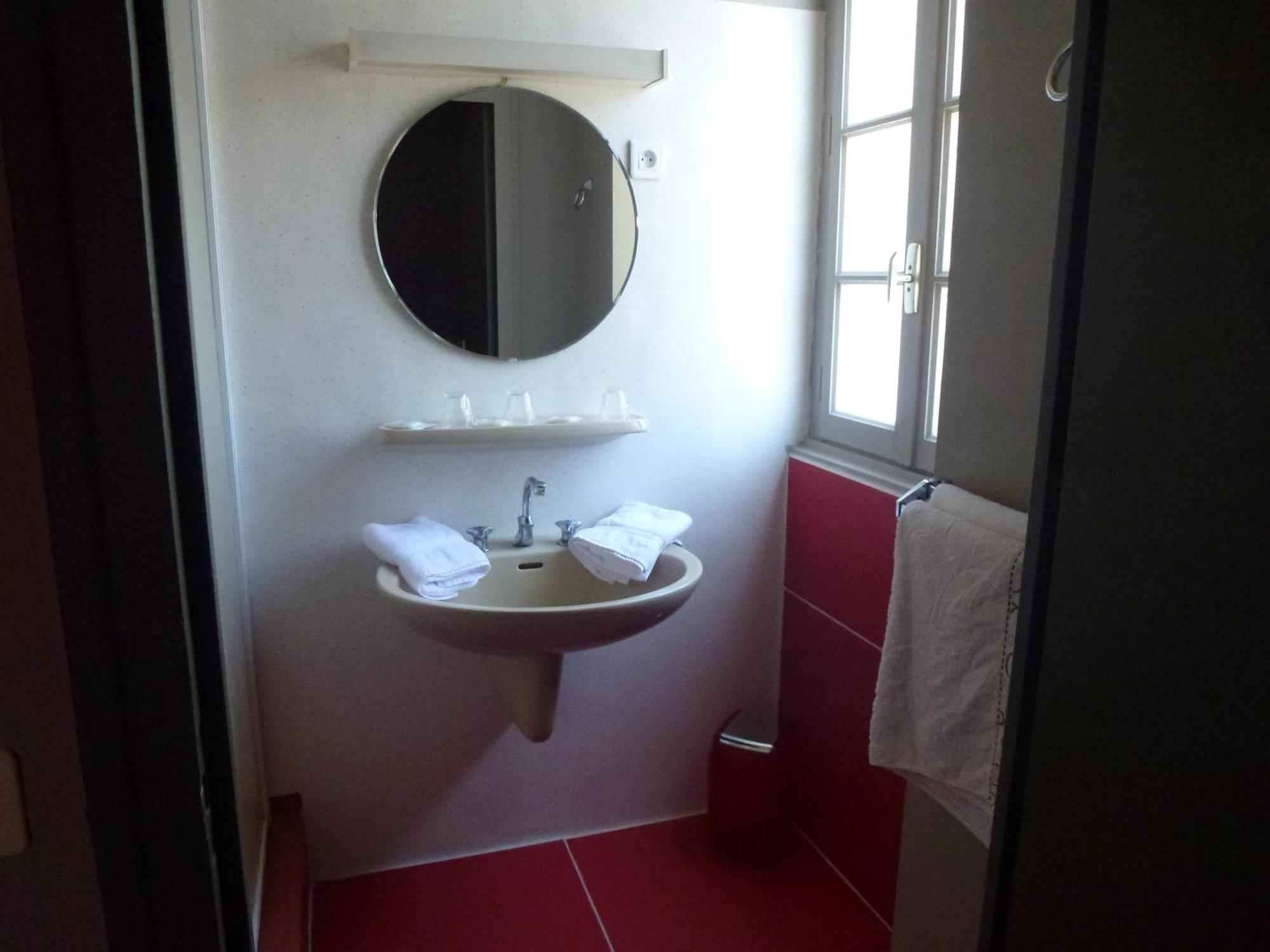 Hotel Restaurant Le Pain De Sucre Monistrol-dʼAllier Kültér fotó